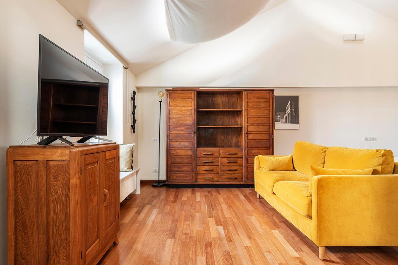 Easyhomes Duomo View Milaan Buitenkant foto