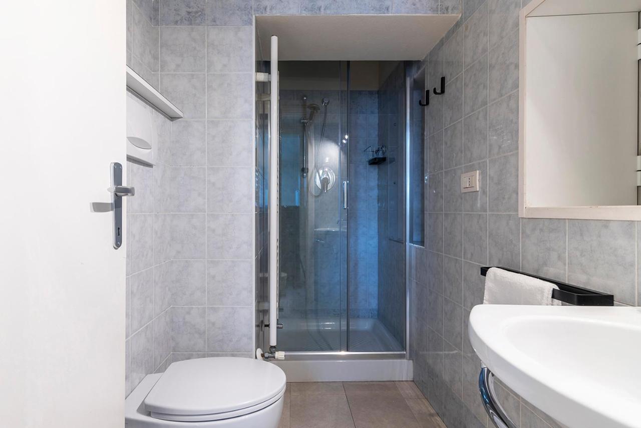 Easyhomes Duomo View Milaan Buitenkant foto